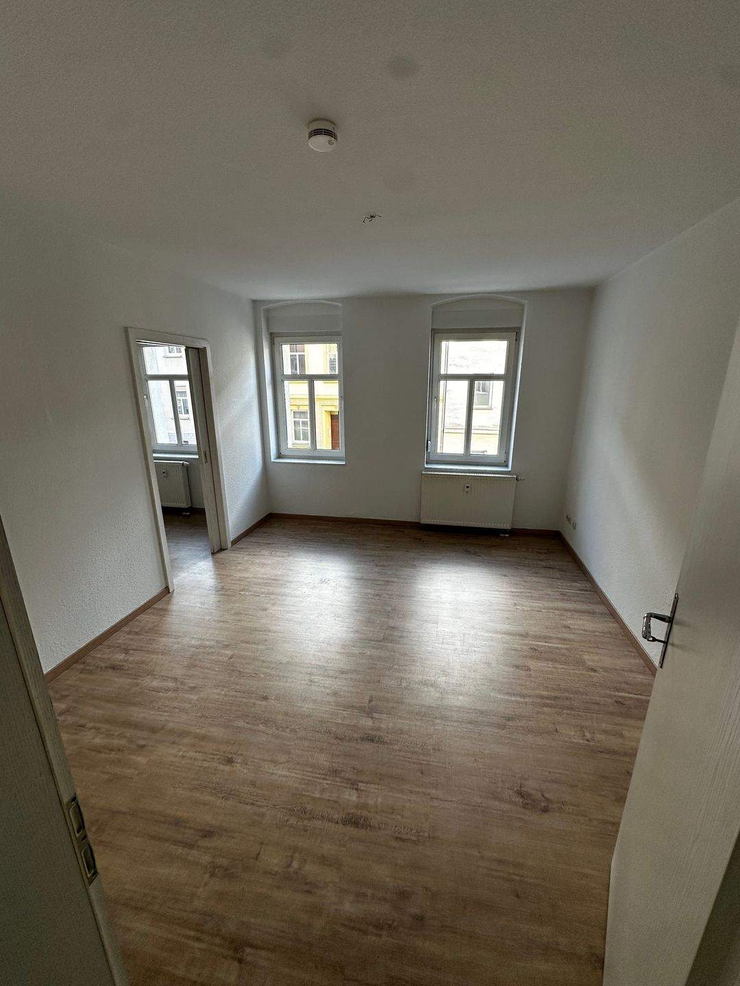 2-Zimmer-Wohnung mit Einbauküche im Ostviertel zu vermieten**, 7546 Gera
