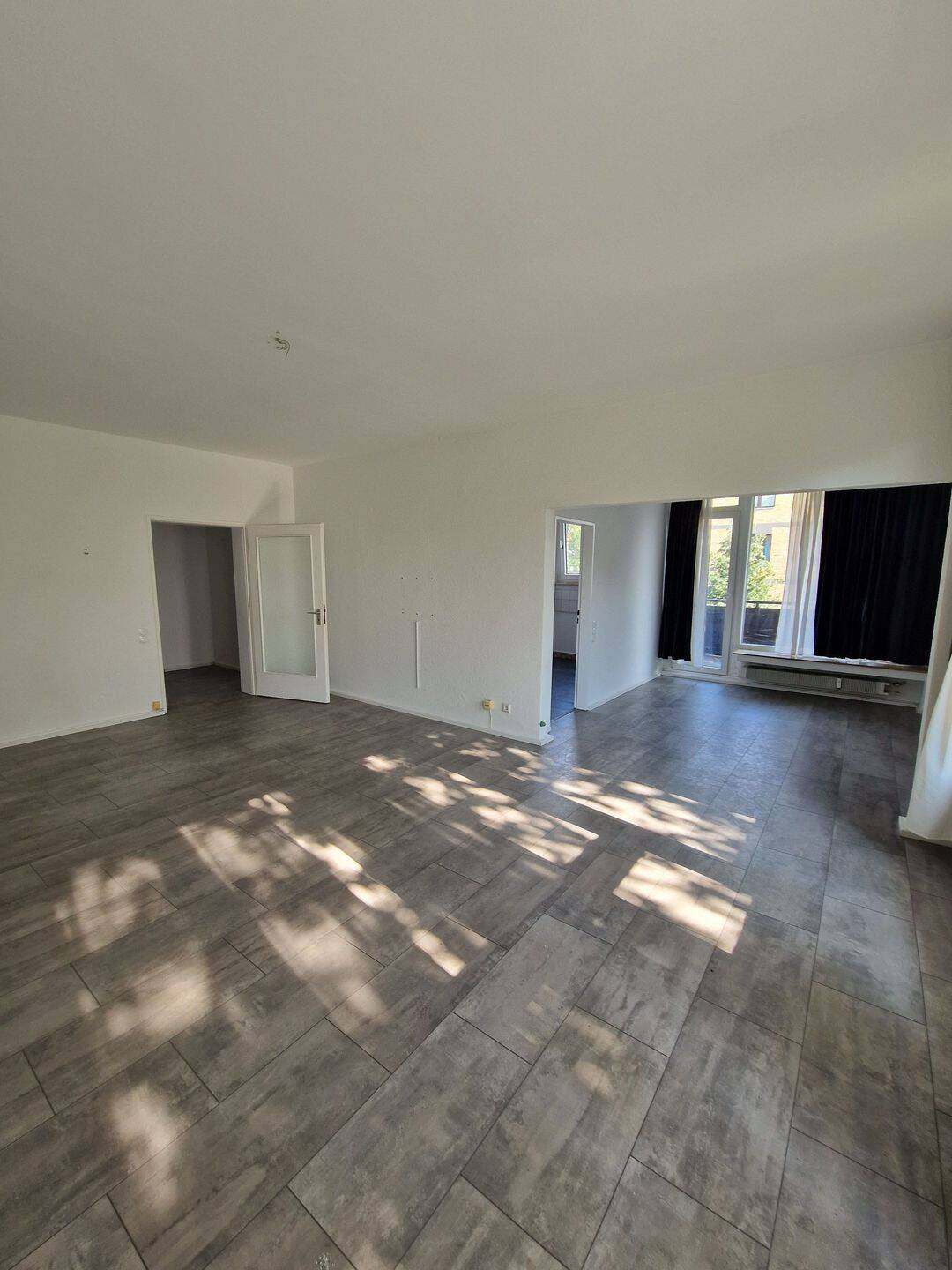 Schöne helle 3,5 Zimmer-Wohnung, 40231 Düsseldorf (Eller Lierenfeld)