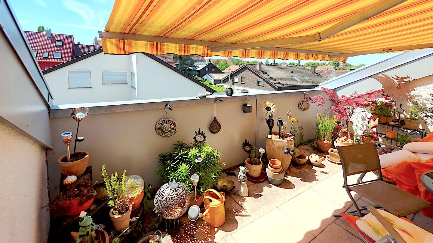 Sonnige Aussichten in Pleidelsheim!-Helle 3 Zimmer Dachwohnung mit Dachterrasse!, 74385 Pleidelsheim