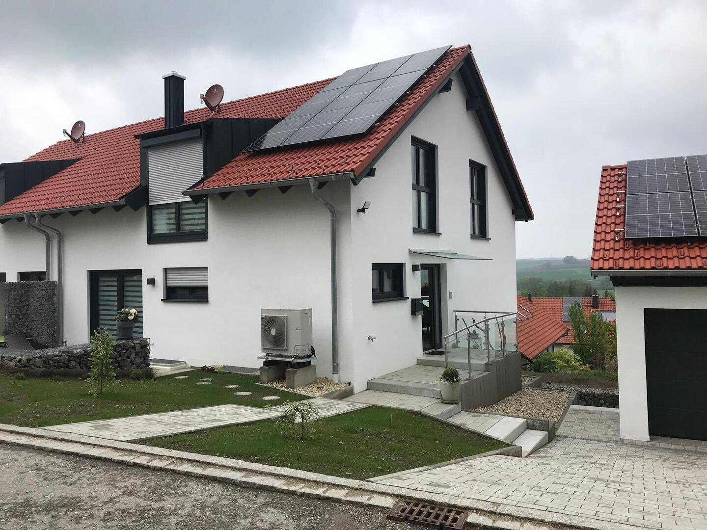 Einzugsgebiet München: Moderner Neubau in ruhiger Wohnlage, 84419 Obertaufkirchen