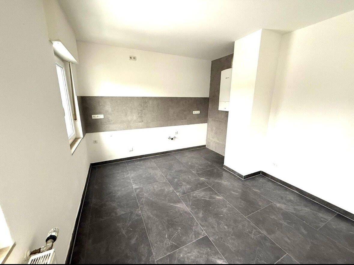 Sanierte 2 Zimmer Wohnung 1OG, 41063 Mönchengladbach (Eicken Großheide Stadtmitte Windberg)