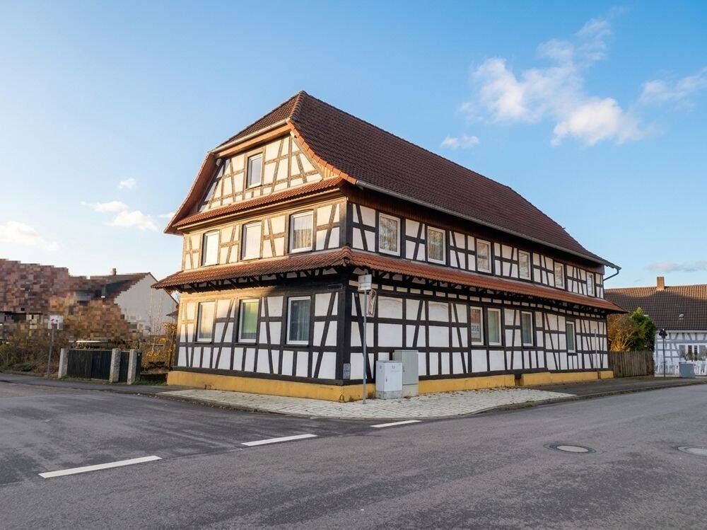 Platz für alle: Historisches Fachwerkhaus mit Nebengebäude + Baugrundstück im Landkreis Rastatt, 77839 Lichtenau