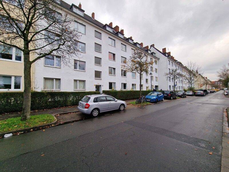 AB 15.07: Sanierte Wohnung für Singles in Eller, 40231 Düsseldorf (Eller Lierenfeld)