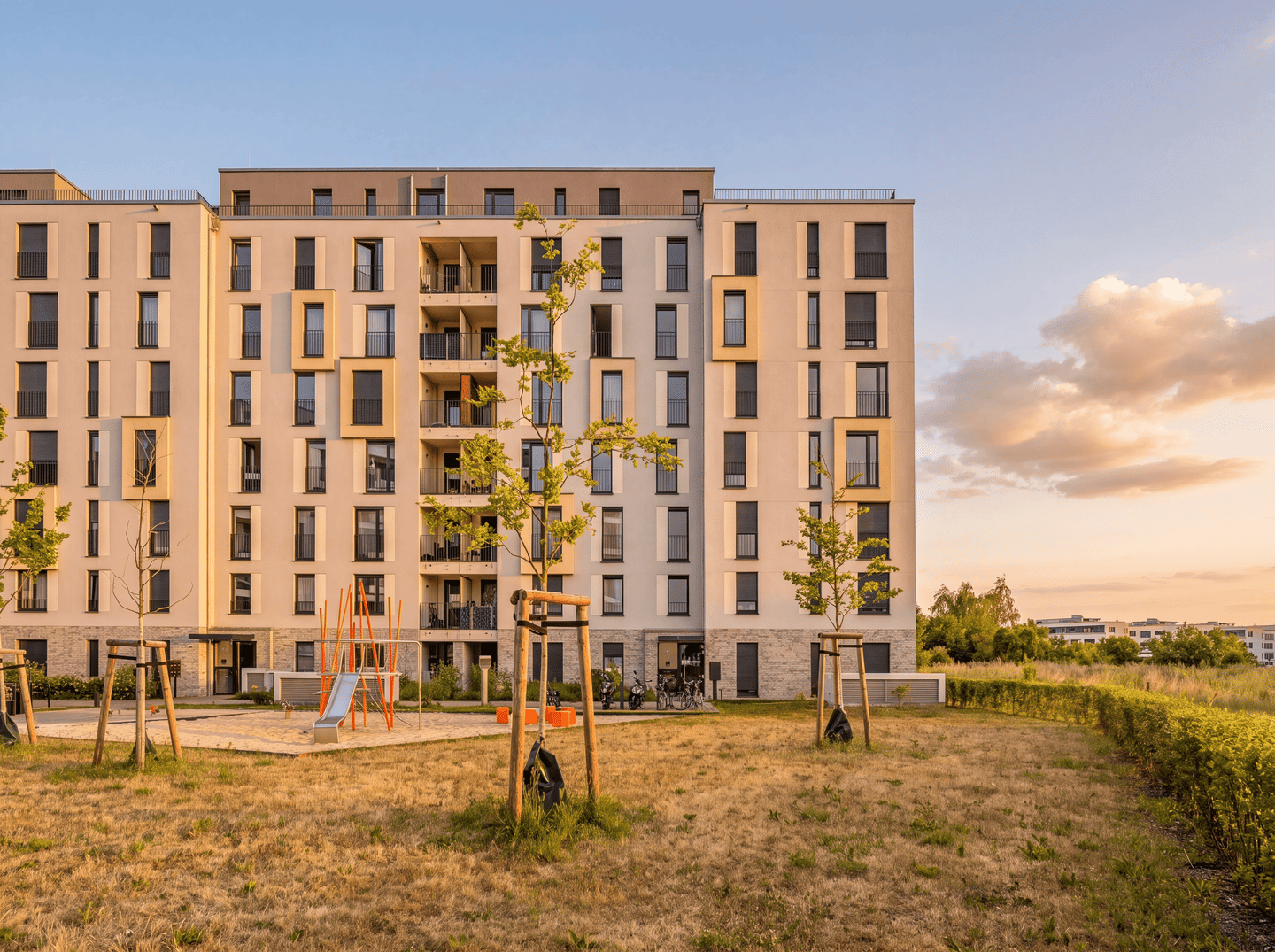 Hochwertige 3-Zimmer-Wohnung mit Terrasse und Balkon, 12529 Schönefeld