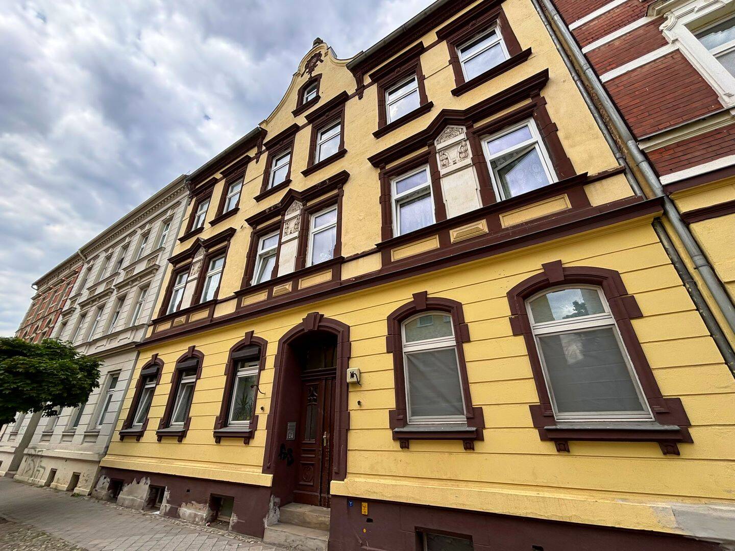 Renovierte und helle 2-Zimmer-Wohnung in ruhiger, zentrumsnaher Lage, 14712 Rathenow