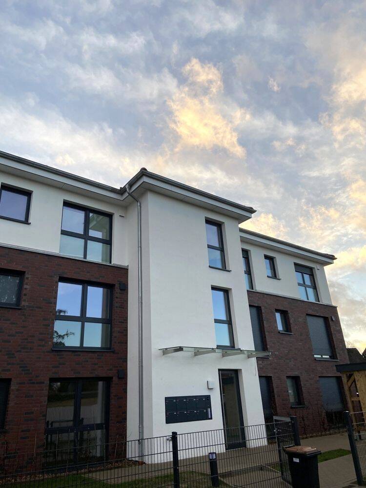 Tolle barrierefreie 3-Zimmer-Neubau-Wohnung zentral in Winsen (Luhe) — Max. 2 Personen, 21423 Winsen (Luhe)