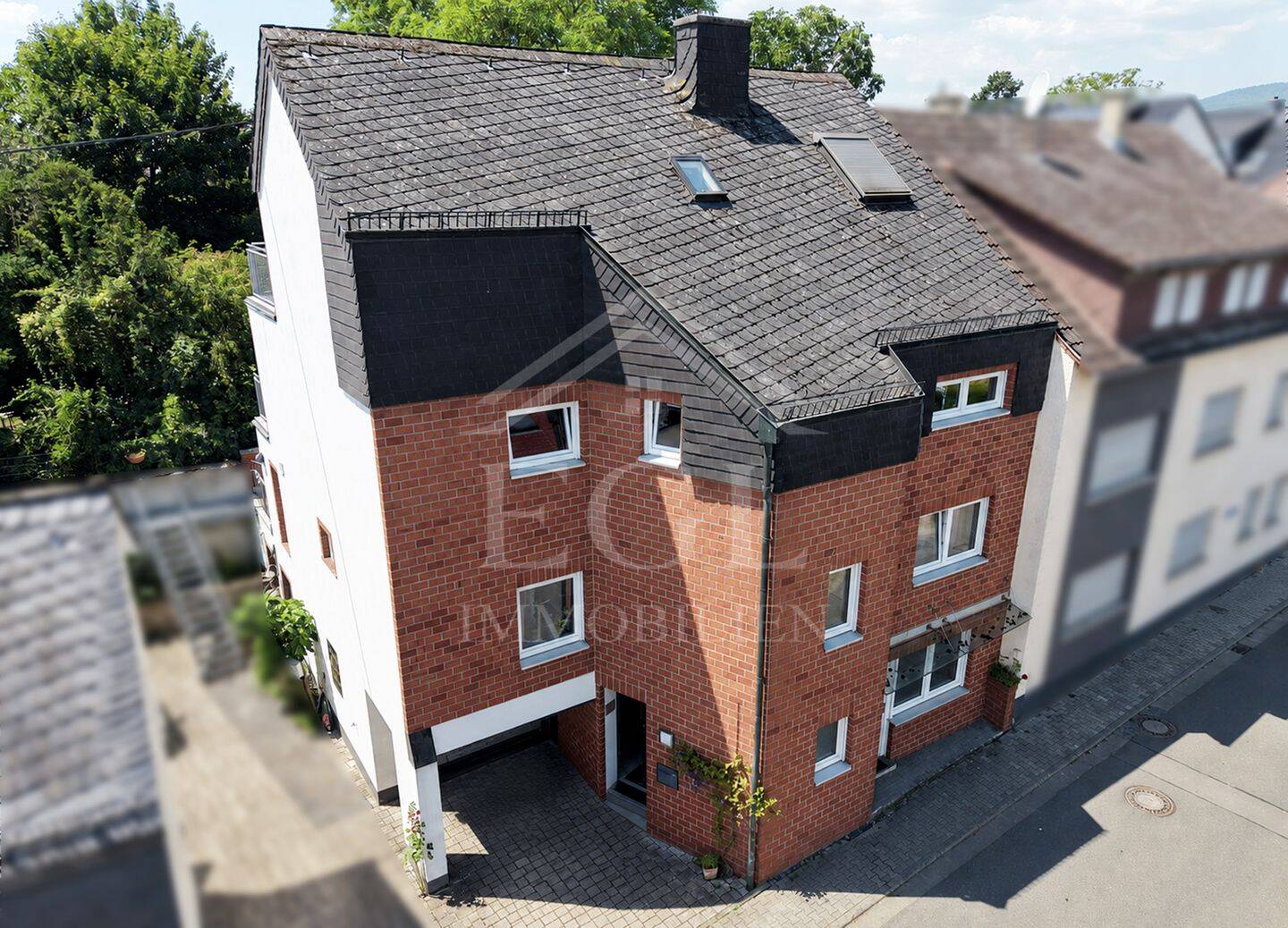 Elegantes Wohnhaus mit Einliegerwohnung in Eltville-Hattenheim, 65347 Eltville am Rhein