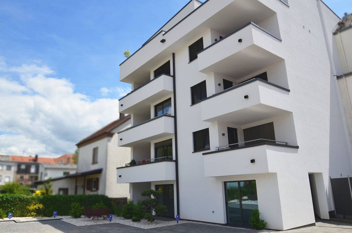 Exklusive Eigentumswohnung mit zwei Balkonen und Garage in Merzig – Stadt, 66663 Merzig