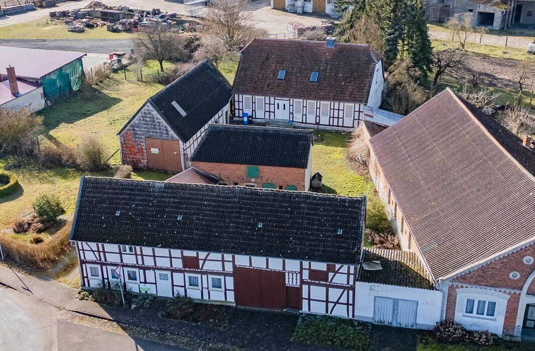 Wohnen, Arbeiten und Tierhaltung unter einem Dach – kleine Hofstelle mit historischem Charme, 38486 Apenburg-Winterfeld