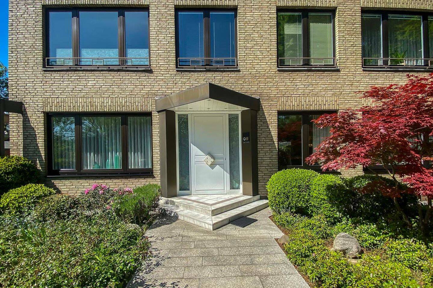 Kaiserswerth „Haus im Haus“ Eigentümerwohnung + vier Wohneinheiten mit eigenem Eingang, 40489 Düsseldorf (Angermund Kaiserswerth Kalkum Lohausen Wittlaer)