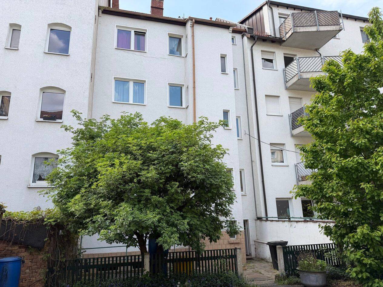 3-Zimmer Wohnung in Jena-Ost, auch für Wohngemeinschaft geeignet. Bezugsfrei !, 7749 Jena