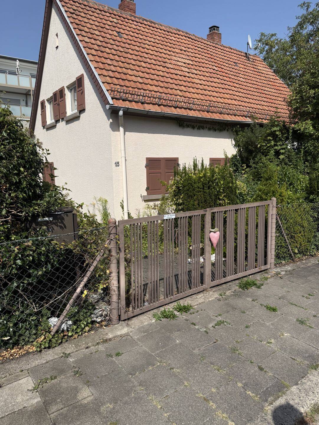 image-72502753