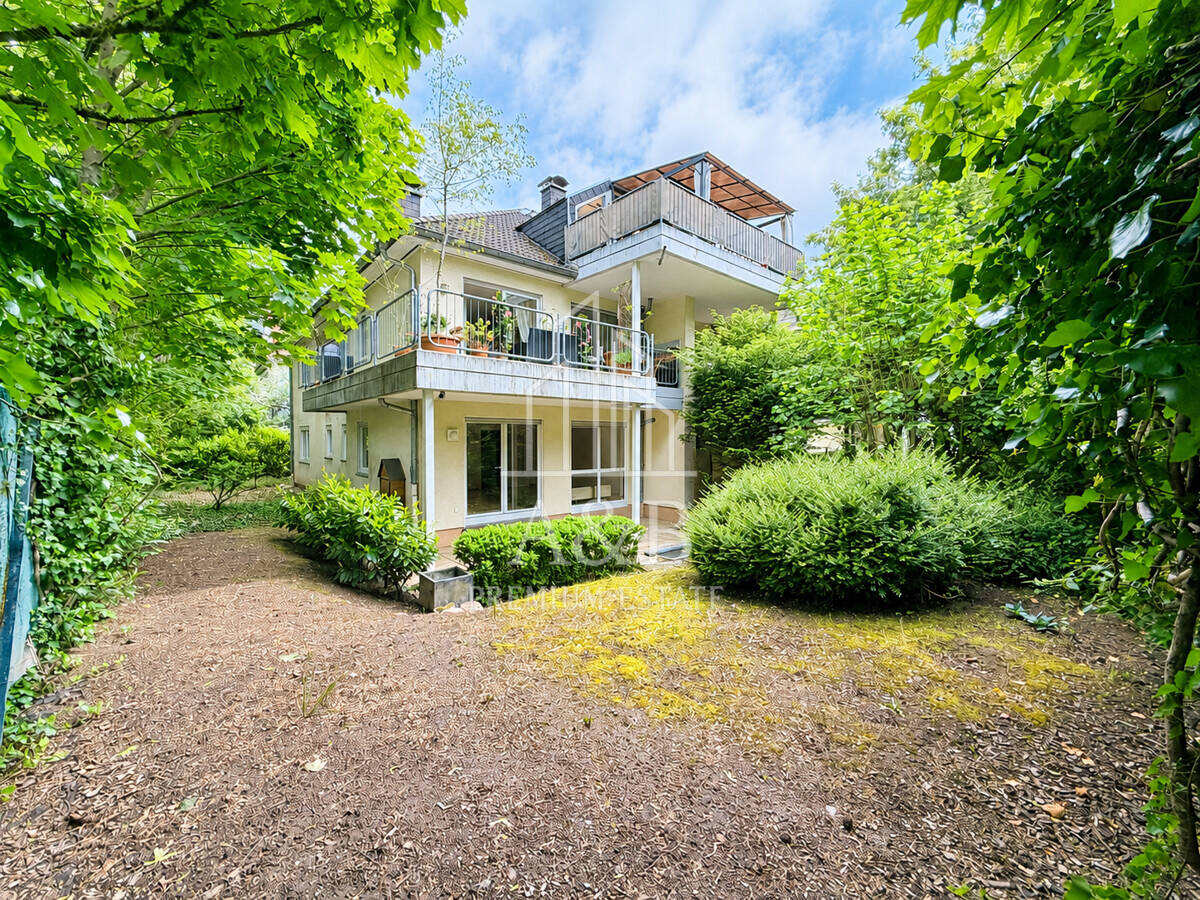 Wohnkomfort trifft Gartenidylle – Attraktive Erdgeschosswohnung!, 61476 Kronberg im Taunus