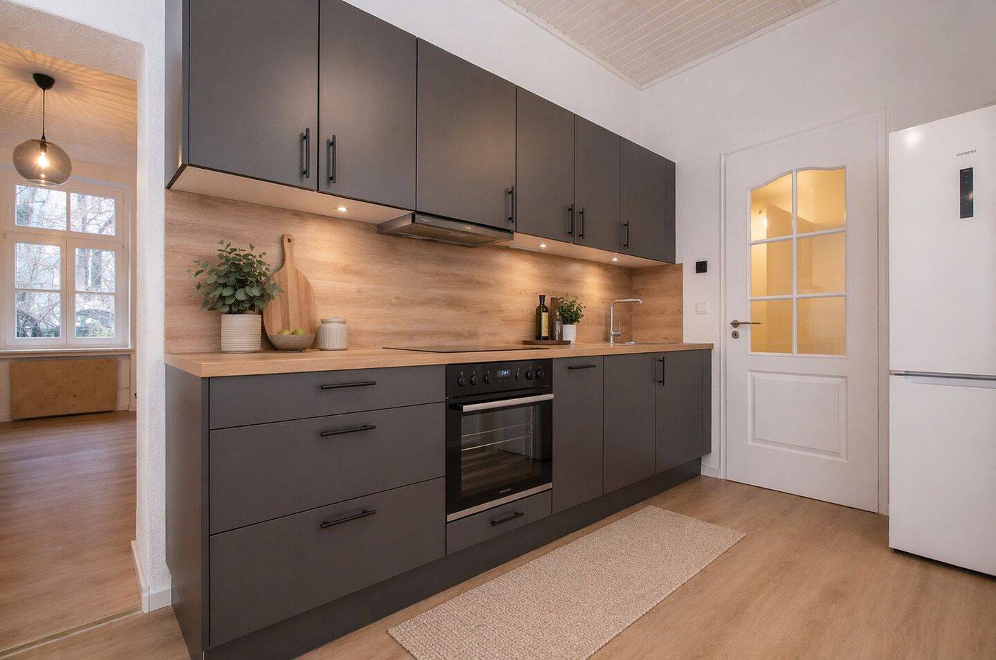 Provisionsfrei: Renovierte 2-Zi.-Altbauwohnung in der Schulstraße, 80634 München (Neuhausen-Nymphenburg)