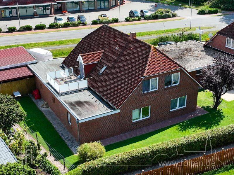 Großzügige Oberwohnung mit Dachterrasse, Treppenlift und Stellplatz, 26844 Jemgum
