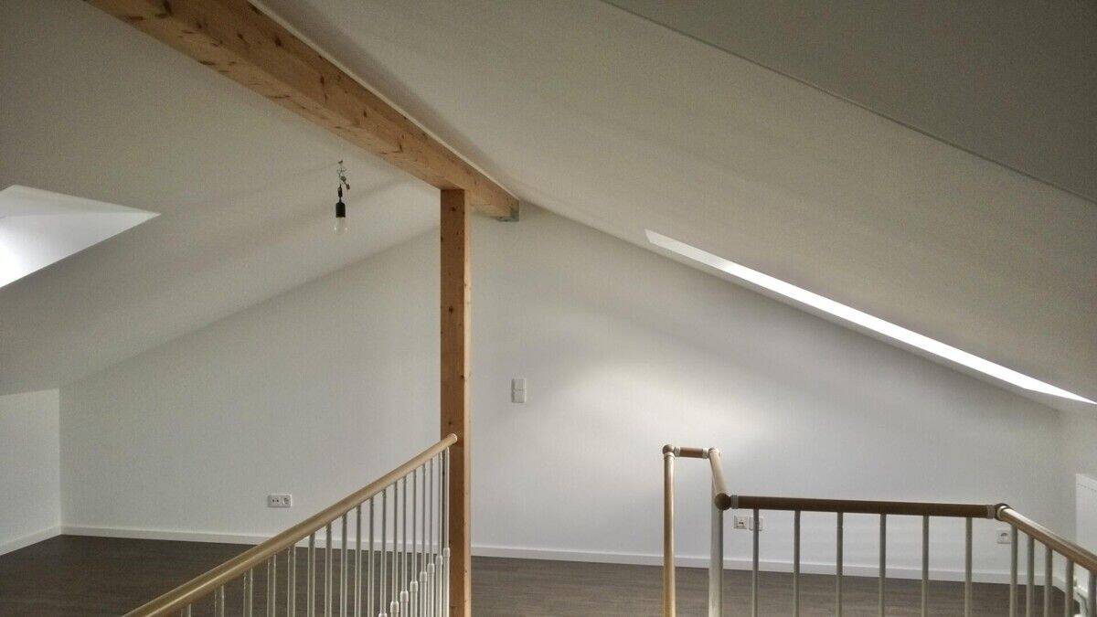 Stilvolle DG-Galerie-Wohnung in 85386 Eching, 85386 Eching