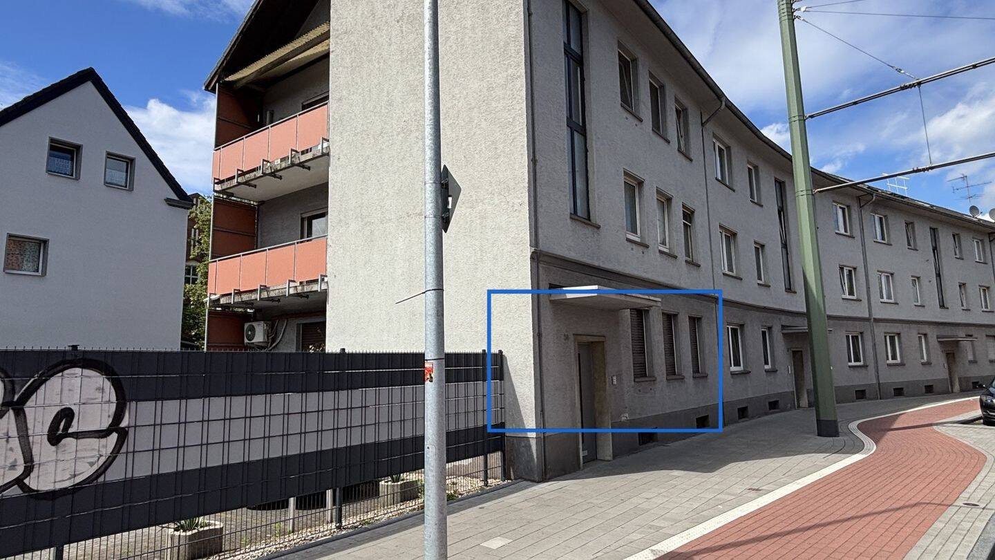 Charmante und ansprechende Wohnung mit Balkon, Klima und eigenem Stellplatz, 47138 Duisburg (Mittelmeiderich Neumühl Obermeiderich Ruhrort Untermeiderich)