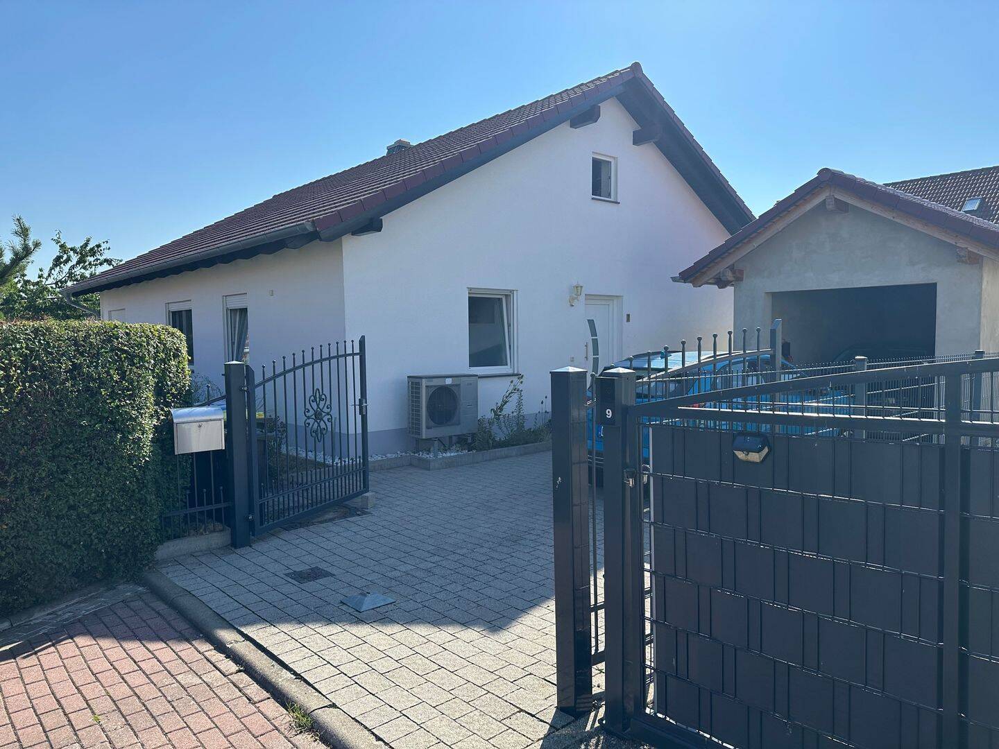 Barrierefreies Einfamilienhaus mit Wärmepumpe, Photovoltaikanlage, Batteriespeicher und Wallbox, 99885 Luisenthal