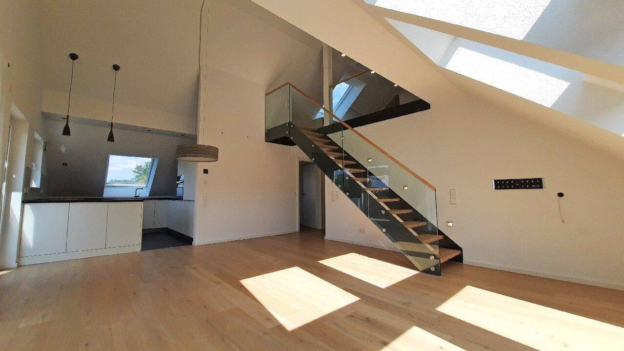 Exklusive 4,5-Zimmer-Maisonettewohnung mit vielen Extras!, 70435 Stuttgart (Stammheim Zuffenhausen)