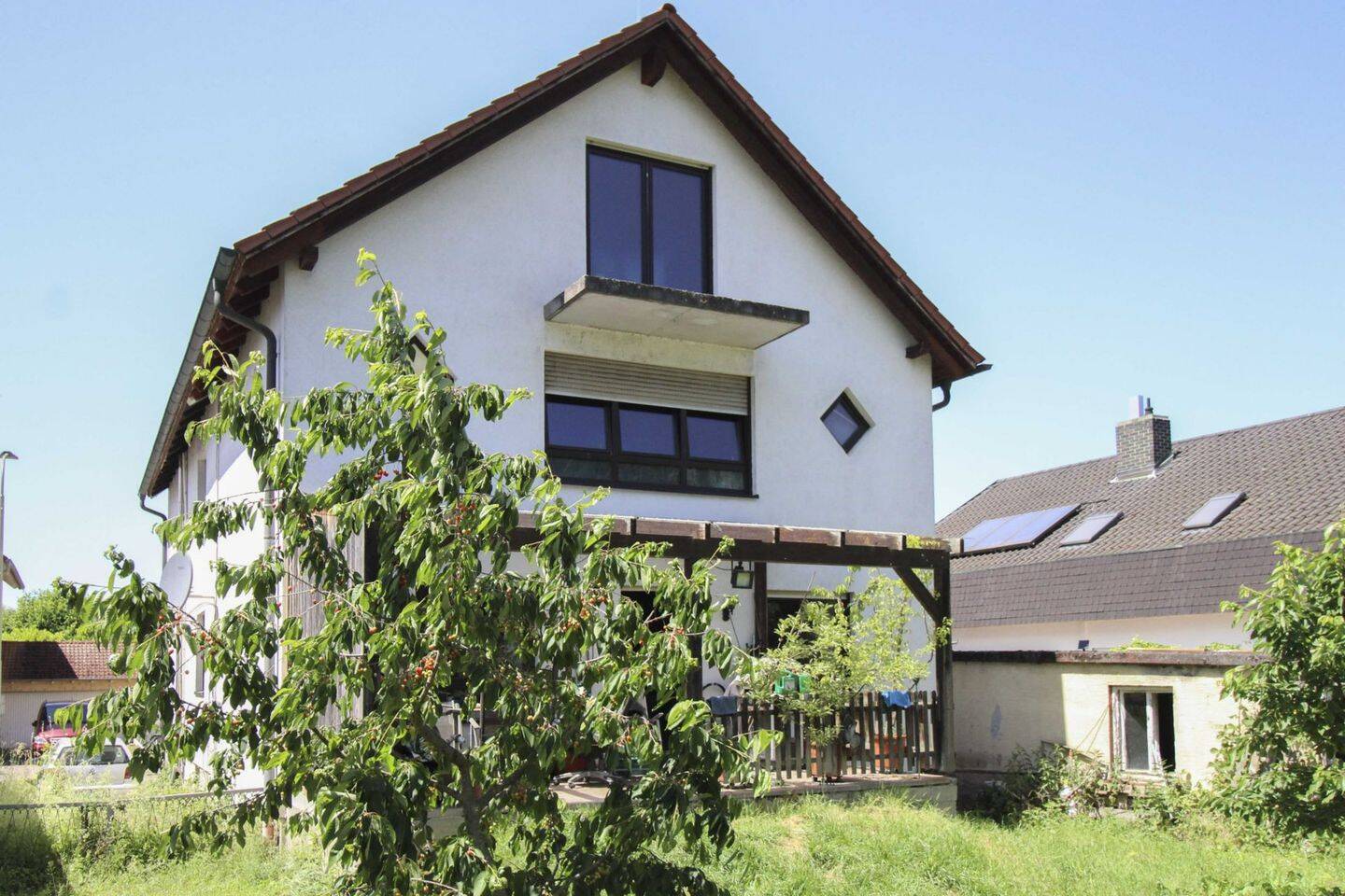 Mehrfamilienhaus mit 3 Einheiten und Garage in Wörth-Maximiliansau, 76744 Wörth am Rhein