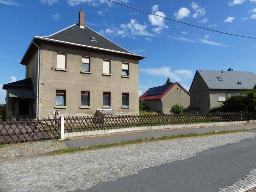 Familienhaus mit schönem Grundstück, Nebengebäude und vielseitigem Entwicklungspotenzial bei Mügeln, 4769 Mügeln