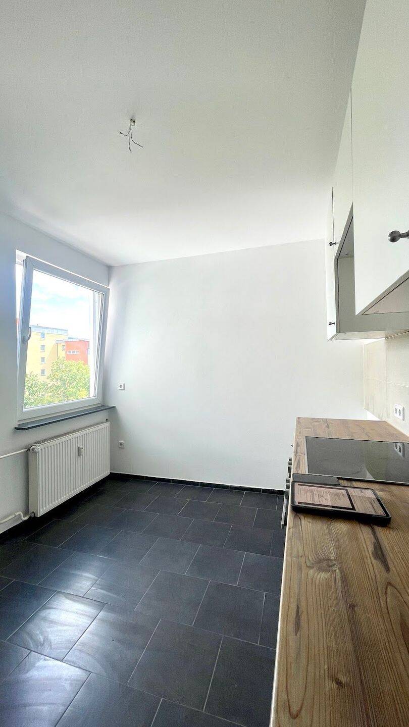 Gemütliche 1-Zimmer-Wohnung mit Balkon und Einbauküche in Berlin-Lichterfelde, 12207 Berlin (Steglitz-Zehlendorf Lichterfelde)