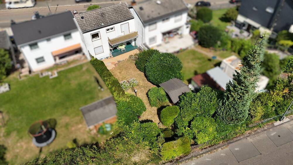 +++ Ruhbank: Großzügiges Einfamilienhaus mit Einliegerwohnung in hervorragender Wohnlage mit Südost-Terrasse und Balkonen+++, 66955 Pirmasens (Erlenbrunn Innenstadt Niedersimten Ruhbank Winzeln)