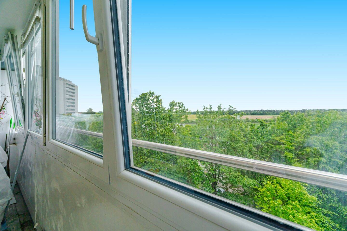 3-Zimmer-Wohnung mit zwei Loggien, Split-Level-Architektur & top Lage in Unterschleißheim, 85716 Unterschleißheim