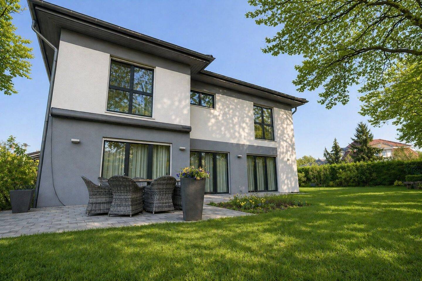Neue PV-Anlage mit Batterie – großzügige und perfekt ausgestattete Familien-Villa, 14476 Potsdam