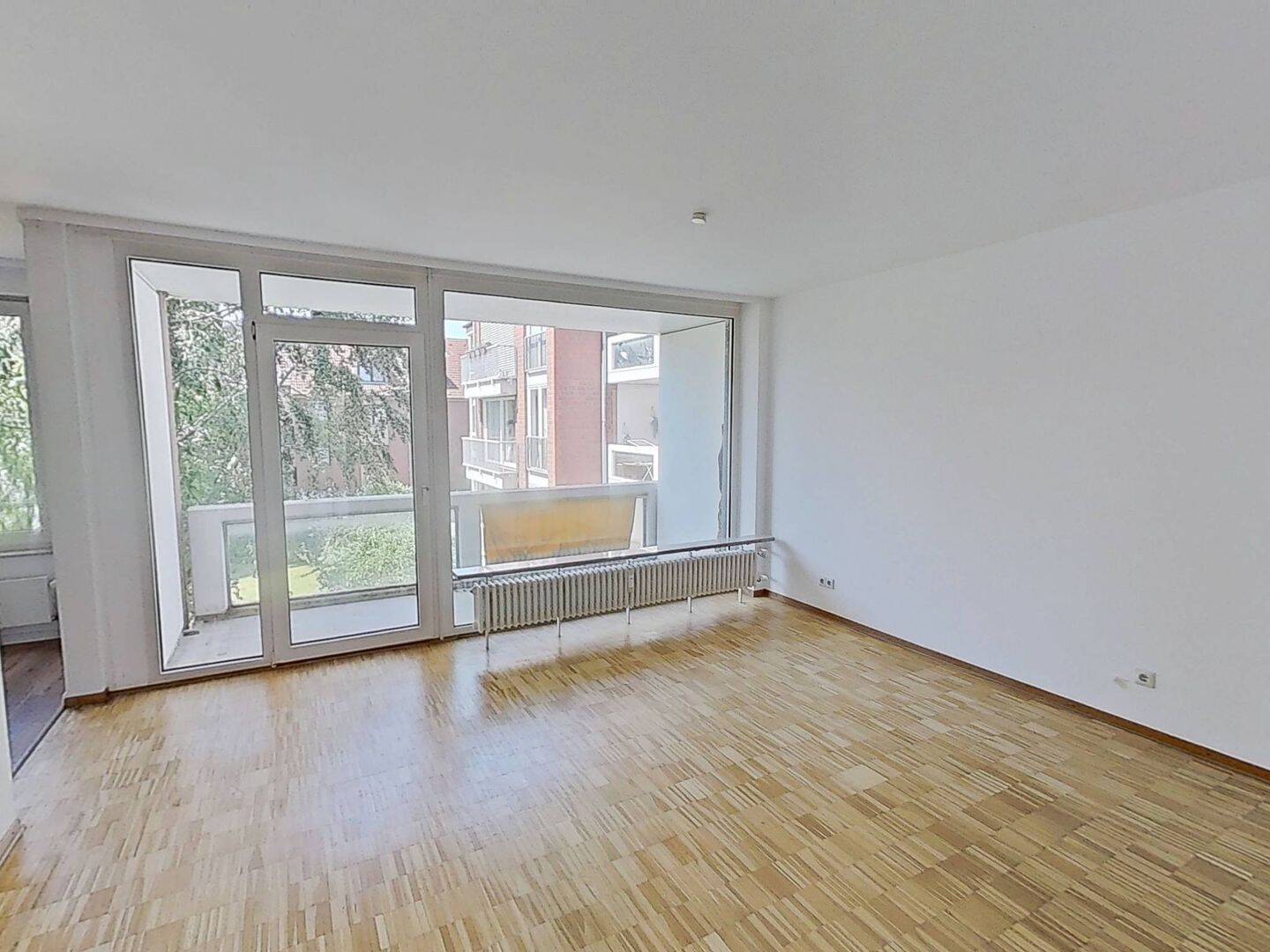** Helle 3-Zimmer-Wohnung mit EINBAUKÜCHE und LOGGIA in Hannover **, 30627 Hannover