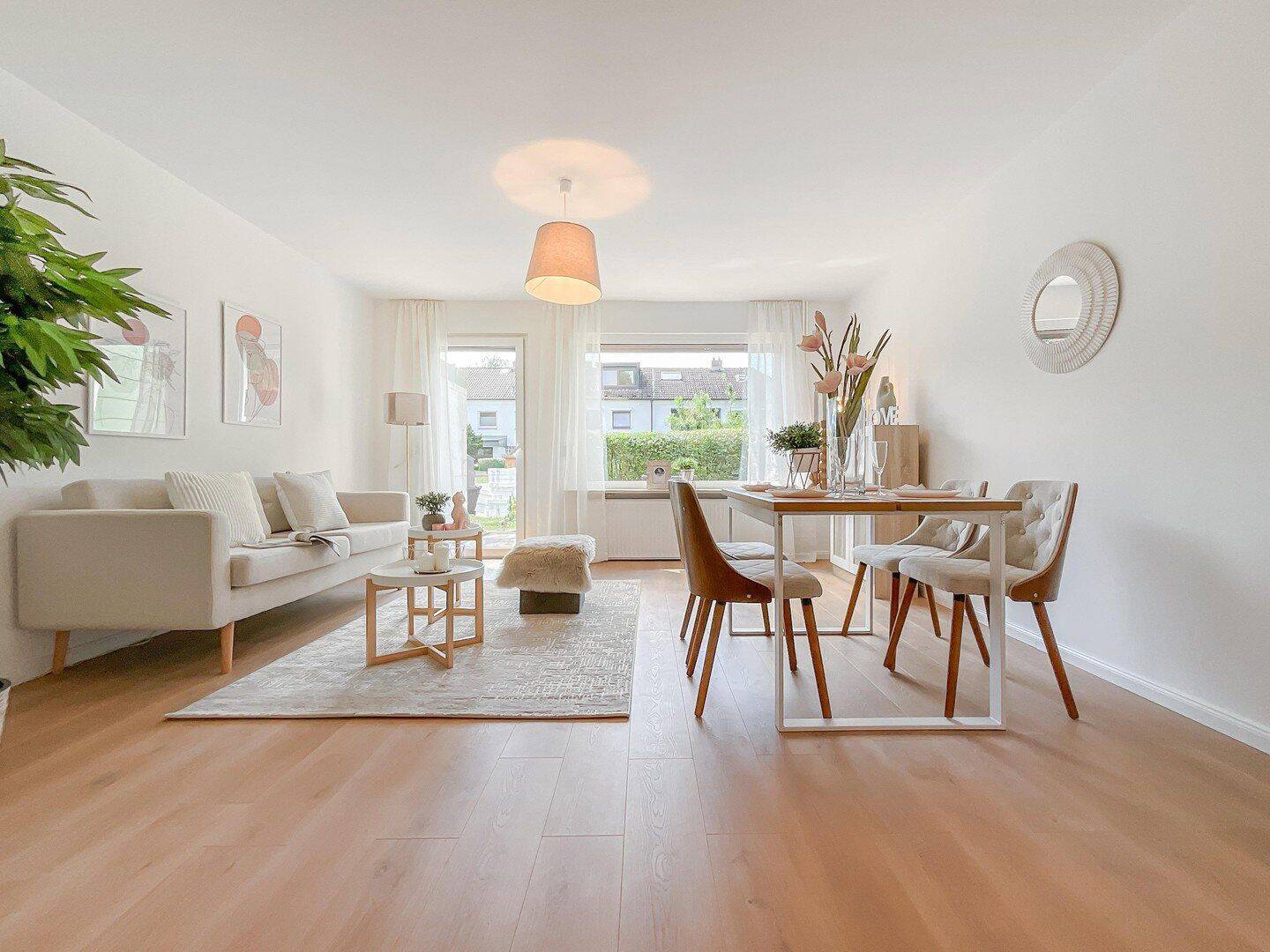 Familienfreundliches Reihenmittelhaus mit Garten, Vollkeller und ausgebautem Dachgeschoss, 22149 Hamburg (Wandsbek Rahlstedt Tonndorf)