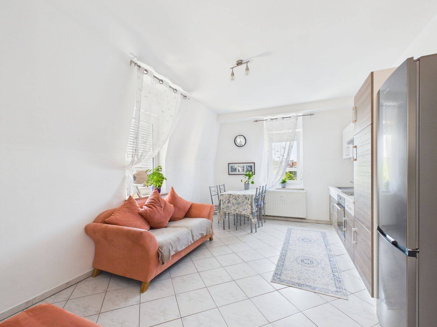 Topsanierte 2 Zimmer Wohnung auf 65 m² in Nürnberg mit EBK ohne Ablöse uvm.!, 90441 Nürnberg (Gibitzenhof Sandreuth Schweinau Werderau)
