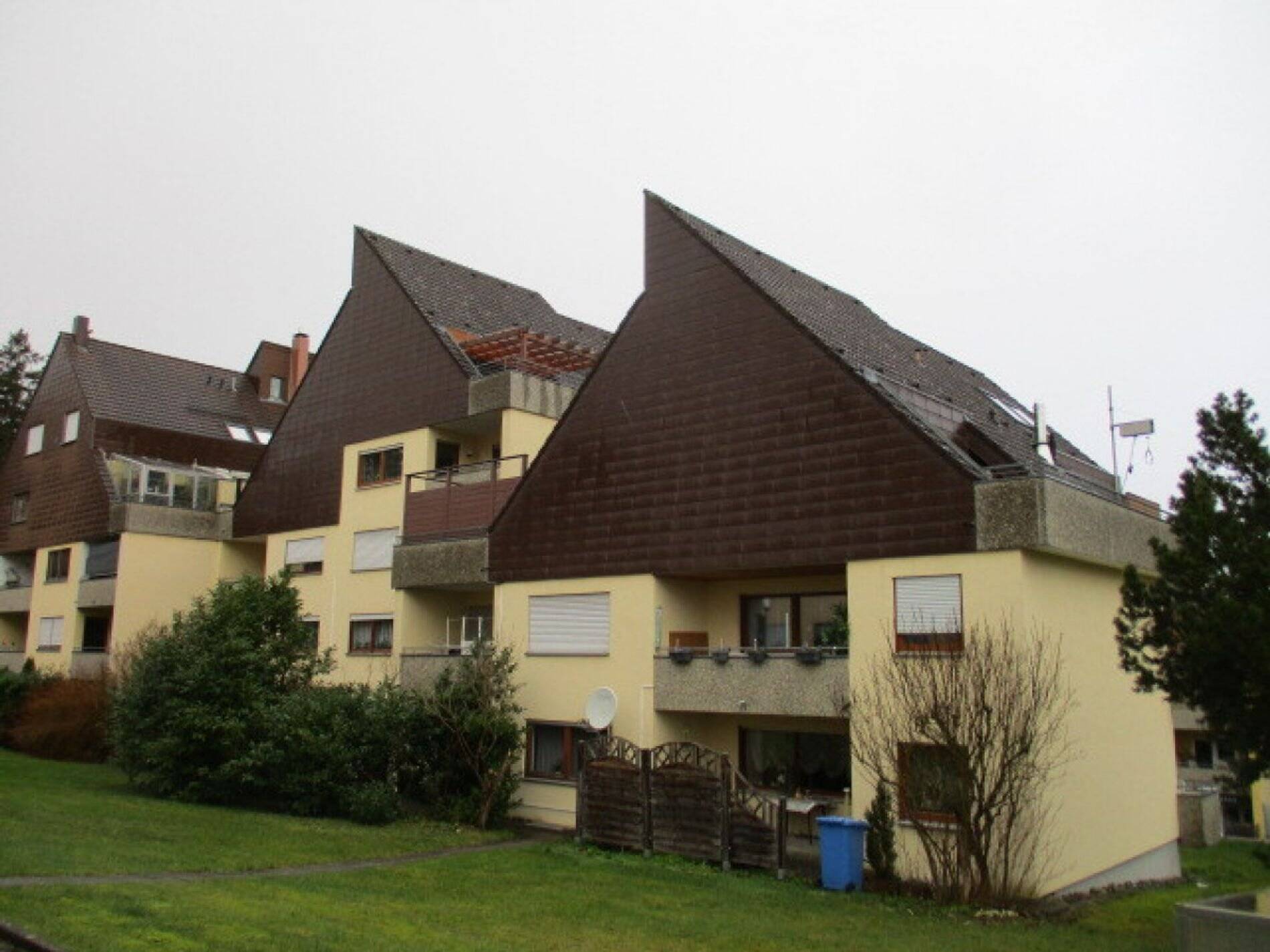 Maisonettewohnung in bester Lage – Dachterrasse – neuwertige Einbauküche – 2 TG, 73479 Ellwangen (Jagst)