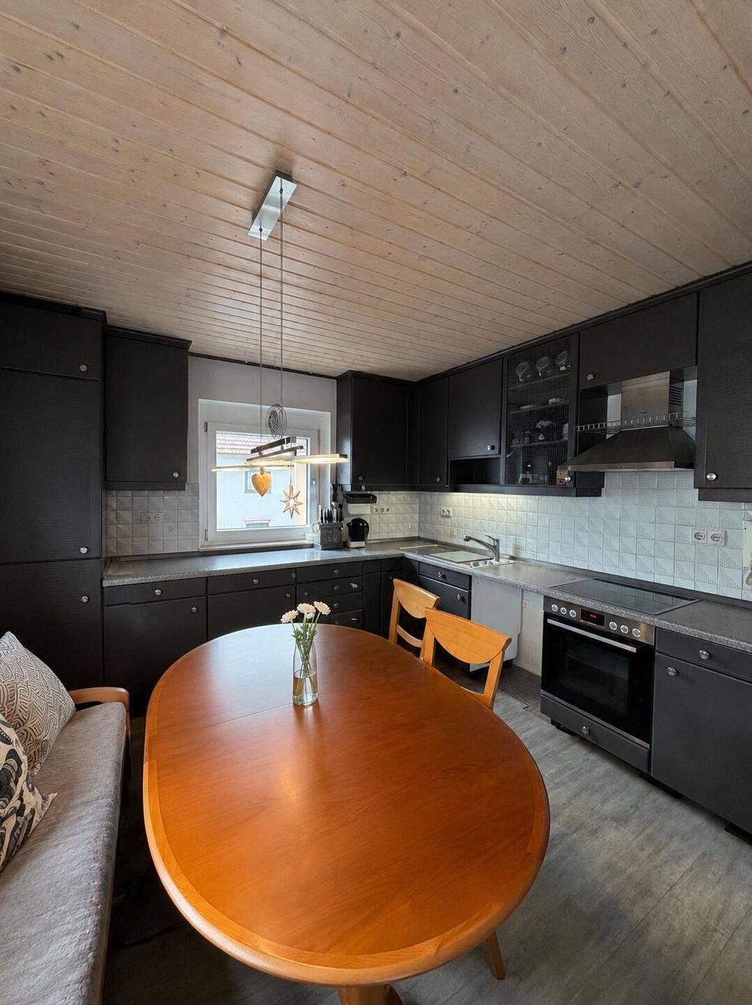 Maisonette-Wohnung in Doppelhaushälfte zu vermieten, 97877 Wertheim
