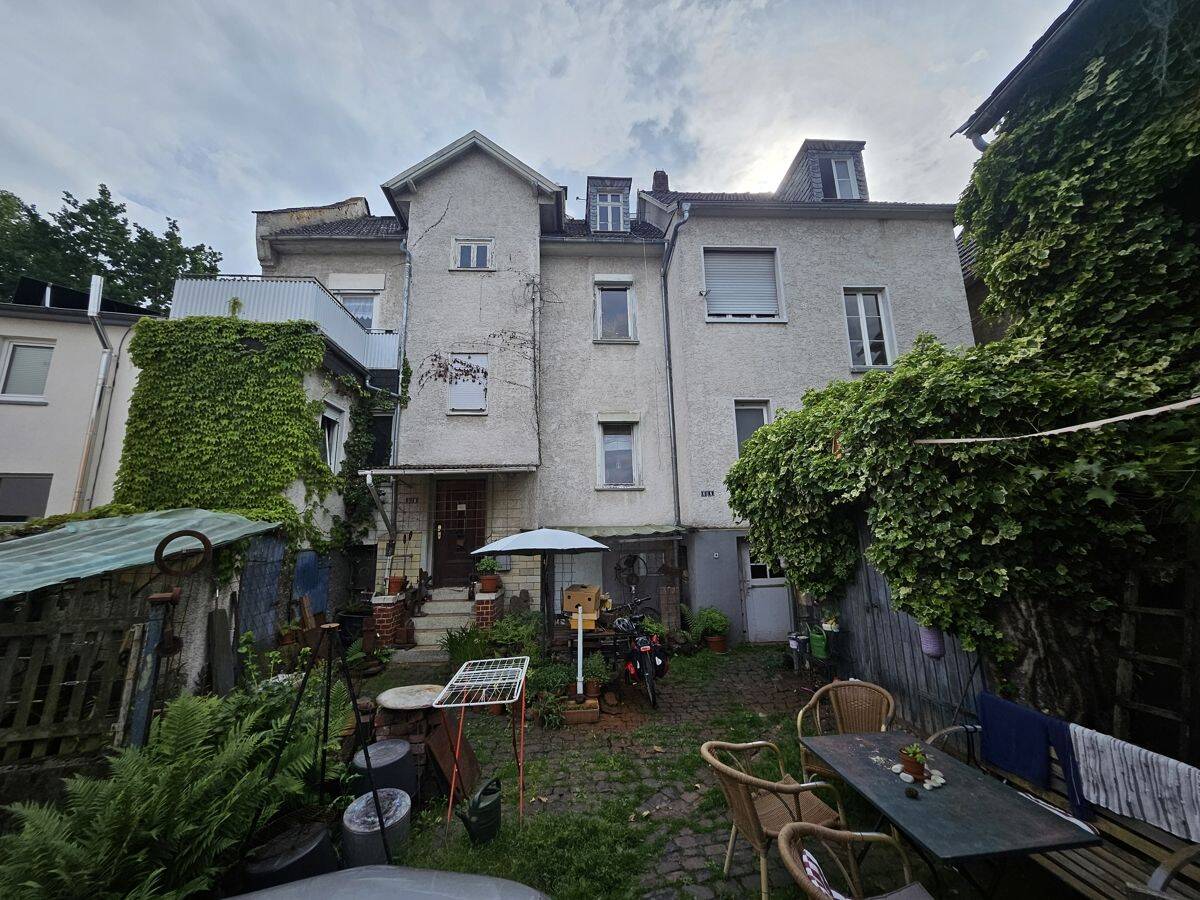 Sanierungsbedürftiges Doppelhaus +++ gegen Gebot +++ provisionsfrei, 35396 Gießen