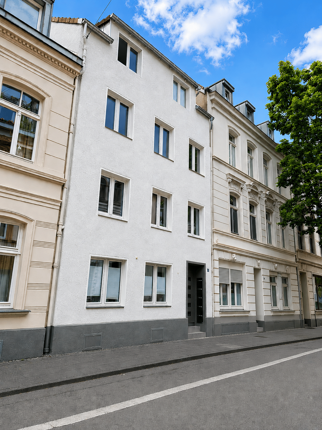 Investieren im Sechzigviertel: Renditestarkes MFH mit gesicherter Mietertragsentwicklung, 50733 Köln (Nippes Weidenpesch)