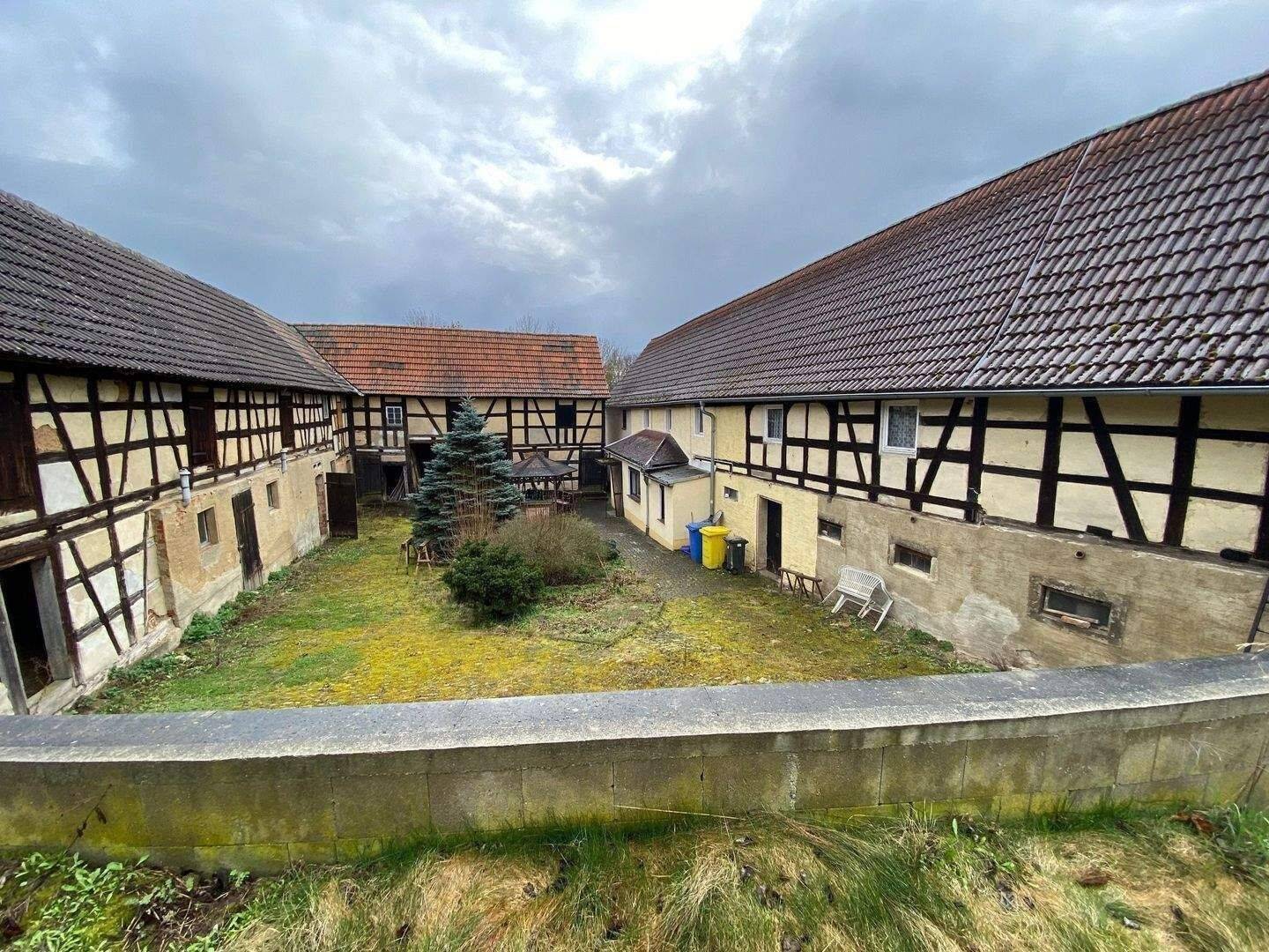 Großes Baugrundstück mit abrissreifen Bestand, nord- westlich von Gera, 7554 Gera