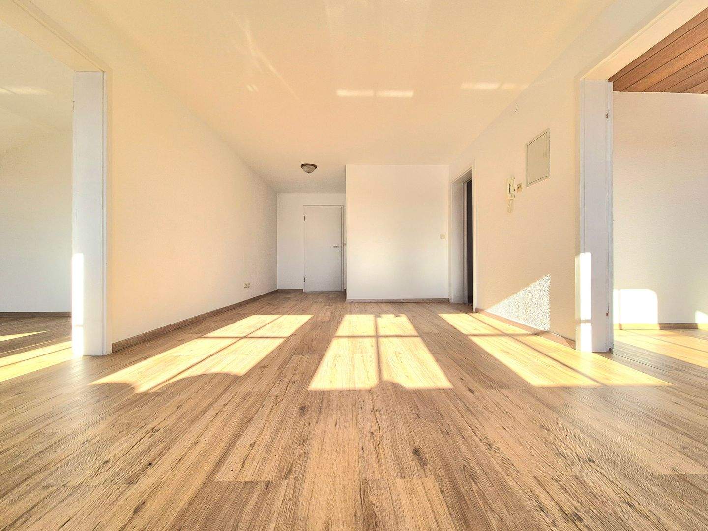 Sonne, Raum und Komfort: Lichtdurchflutete 3-Zimmer-Wohnung, 94269 Rinchnach