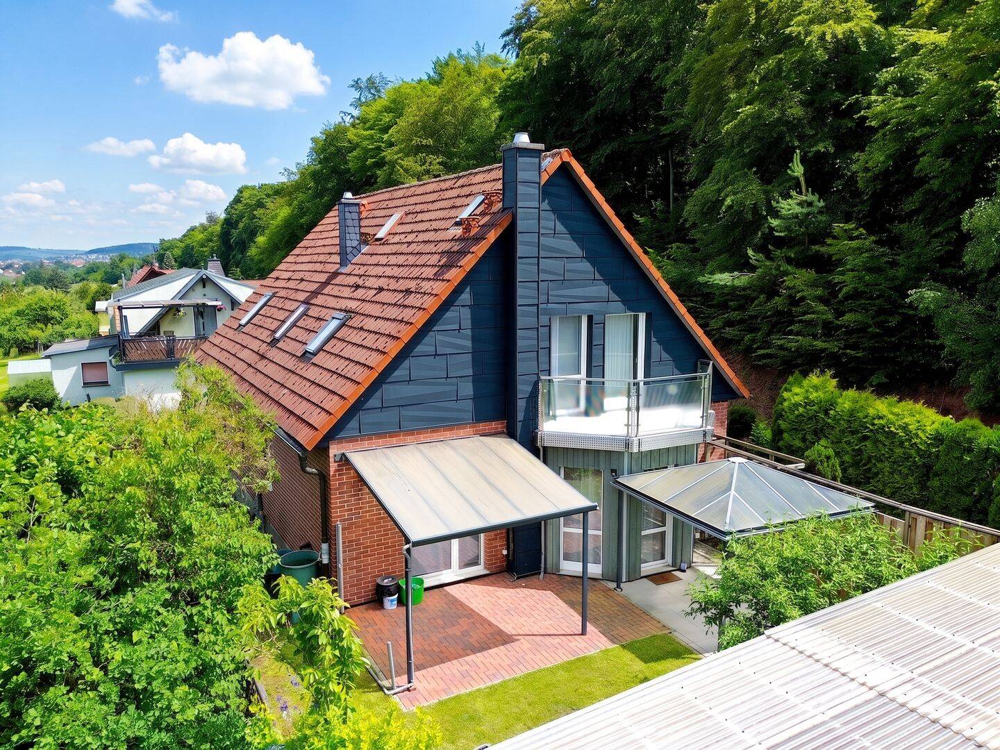 Einziehen und wohlfühlen – Gepflegtes Einfamilienhaus mit 6 Zimmern und Doppelcarport, 99817 Eisenach