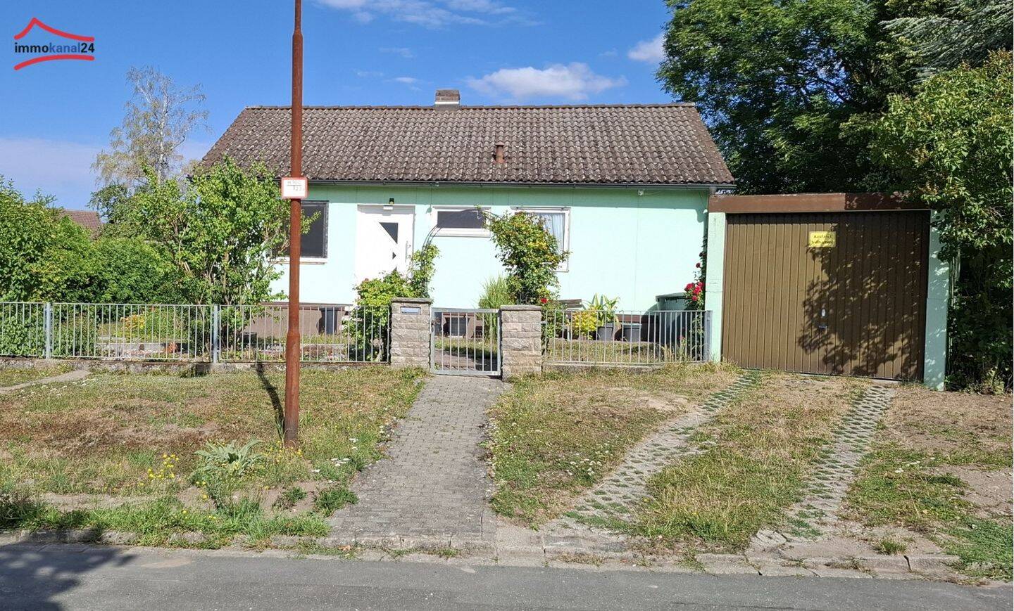 Gepflegter Bungalow mit Garten, Terrasse und Garage in 91443 Scheinfeld, 91443 Scheinfeld