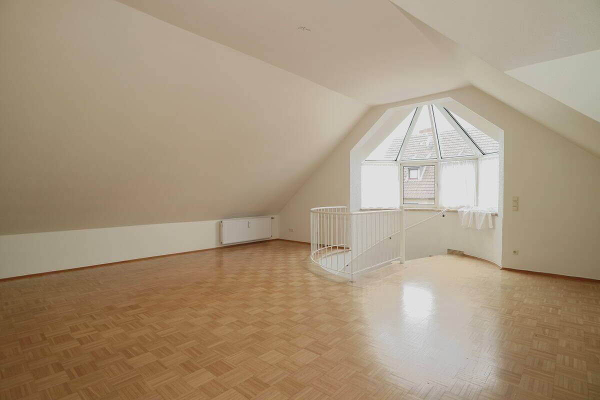 Maisonette-Wohnung im Herzen von Roggendorf, 50769 Köln (Chorweiler)