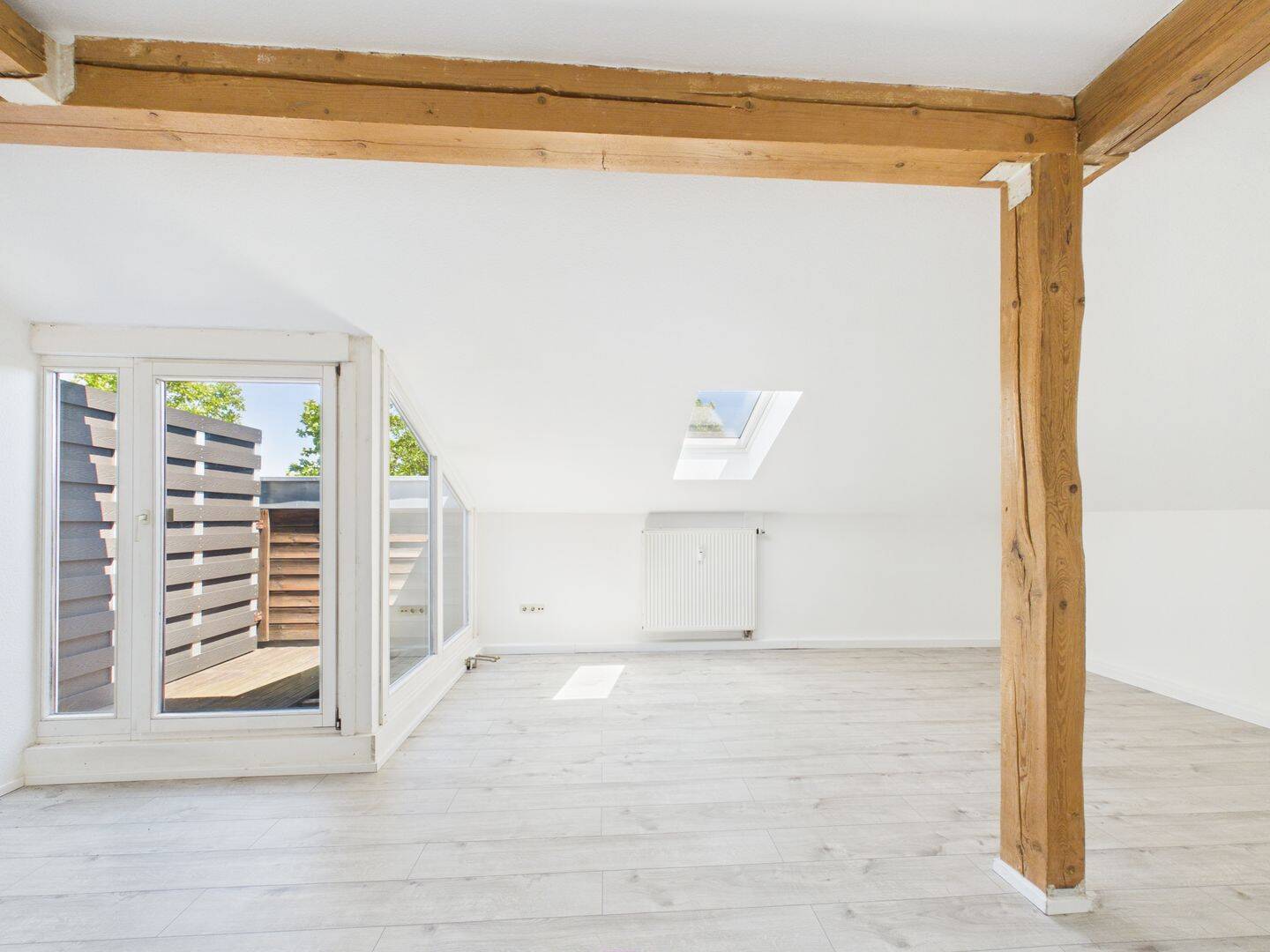 Topsanierte 1 Zimmer Wohnung auf 53m² in Nürnberg mit Terrasse, EBK ohne Ablöse uvm.!, 90441 Nürnberg (Gibitzenhof Sandreuth Schweinau Werderau)