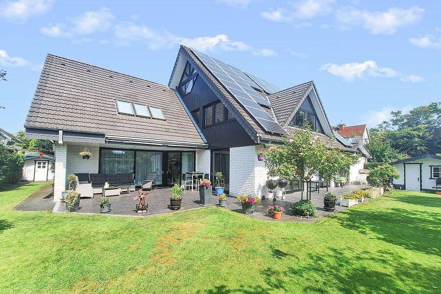 Extravagantes, großes Einfamilienhaus mit Galeriecharakter in begehrter Waldrandlage von St. Gertrud, 23556 Lübeck (Buntekuh Sankt Lorenz Nord Sankt Lorenz Süd)