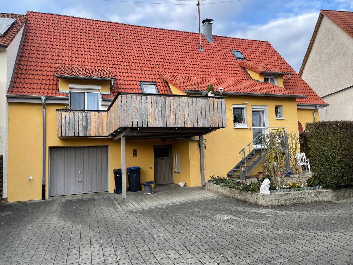 Tolles Einfamilienhaus mit Scheune, Garage und Balkon, 72531 Hohenstein