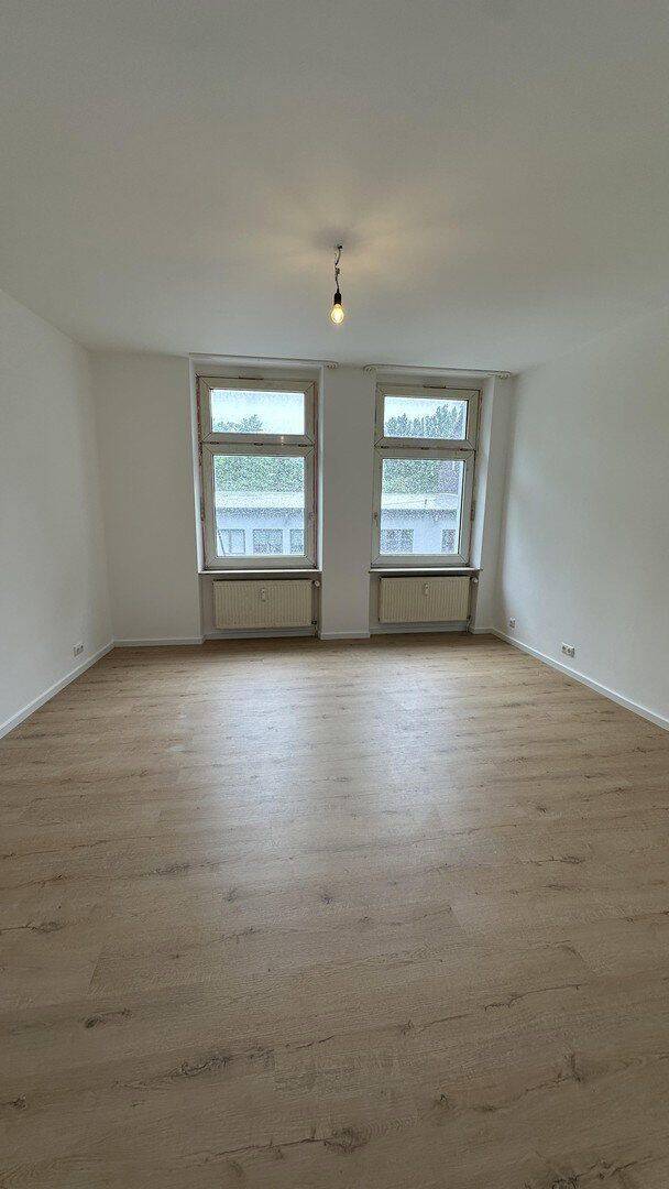 Frisch sanierte Eigentumswohnung mit Altbaucharme in ruhiger Gegend von Wuppertal, 42289 Wuppertal (Barmen Langerfeld)
