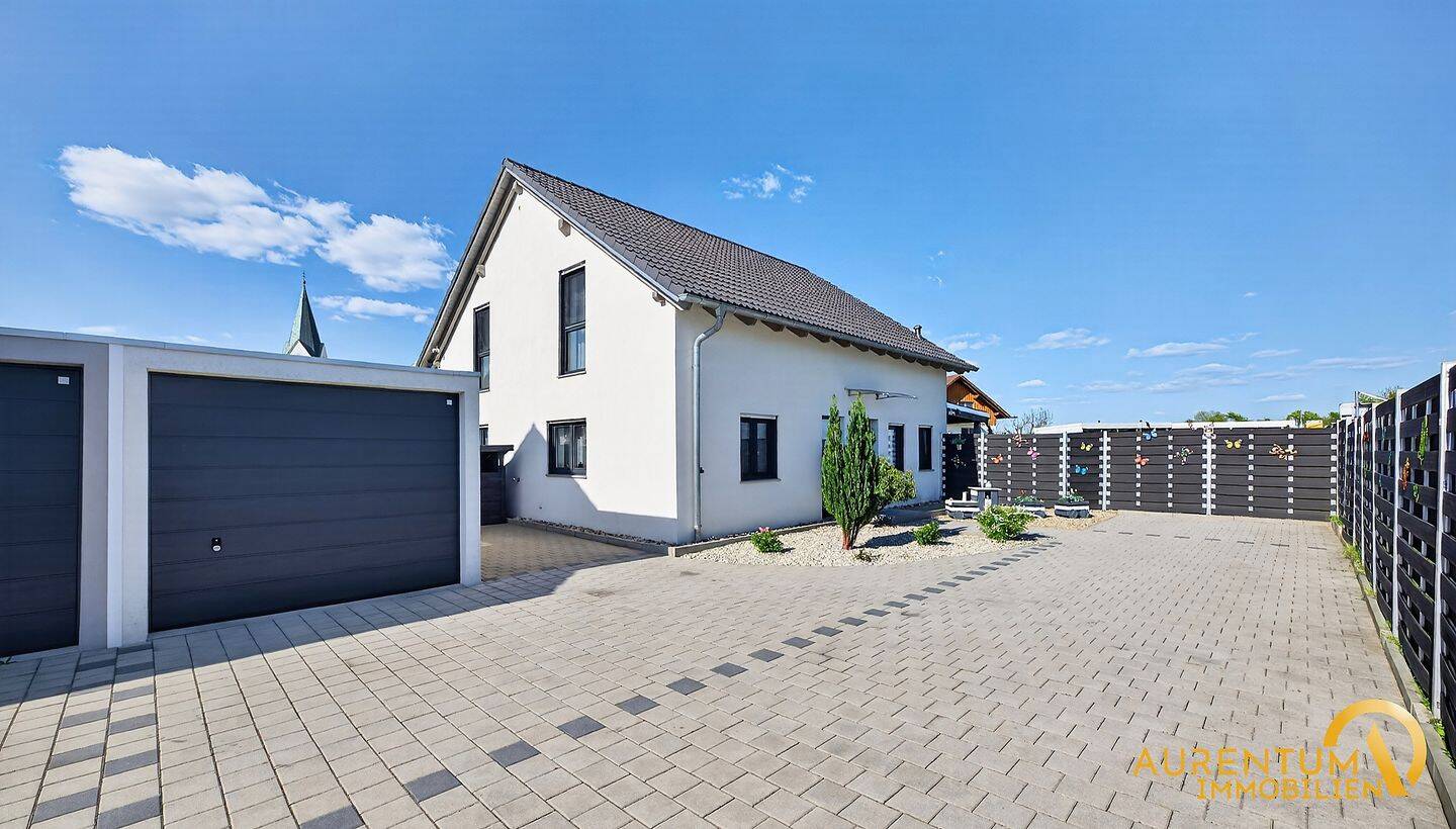 Sofort frei: KfW-40-Einfamilienhaus mit Traumgarten & Garage, 93333 Neustadt a.d. Donau