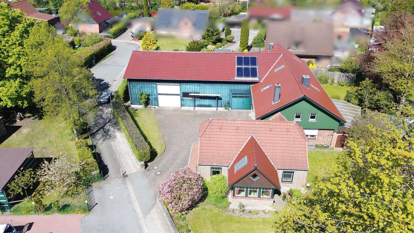 Großes Einfamilienhaus mit Gewerbehalle zentral in Fockbek / Ideal für Handwerk und Handel, 24787 Fockbek