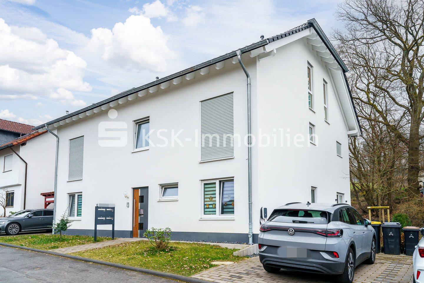 Familienfreundliche 4-Zimmer-Wohnung mit Terrasse, Garten und Spielplatz., 53604 Bad Honnef