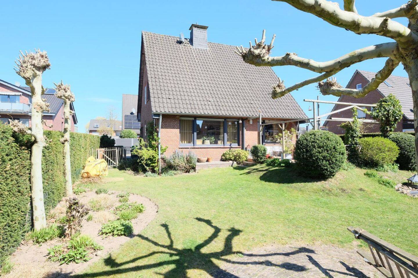 Familienfreundliches Einfamilienhaus mit 5 Zimmern, Garten und Garage, 47559 Kranenburg