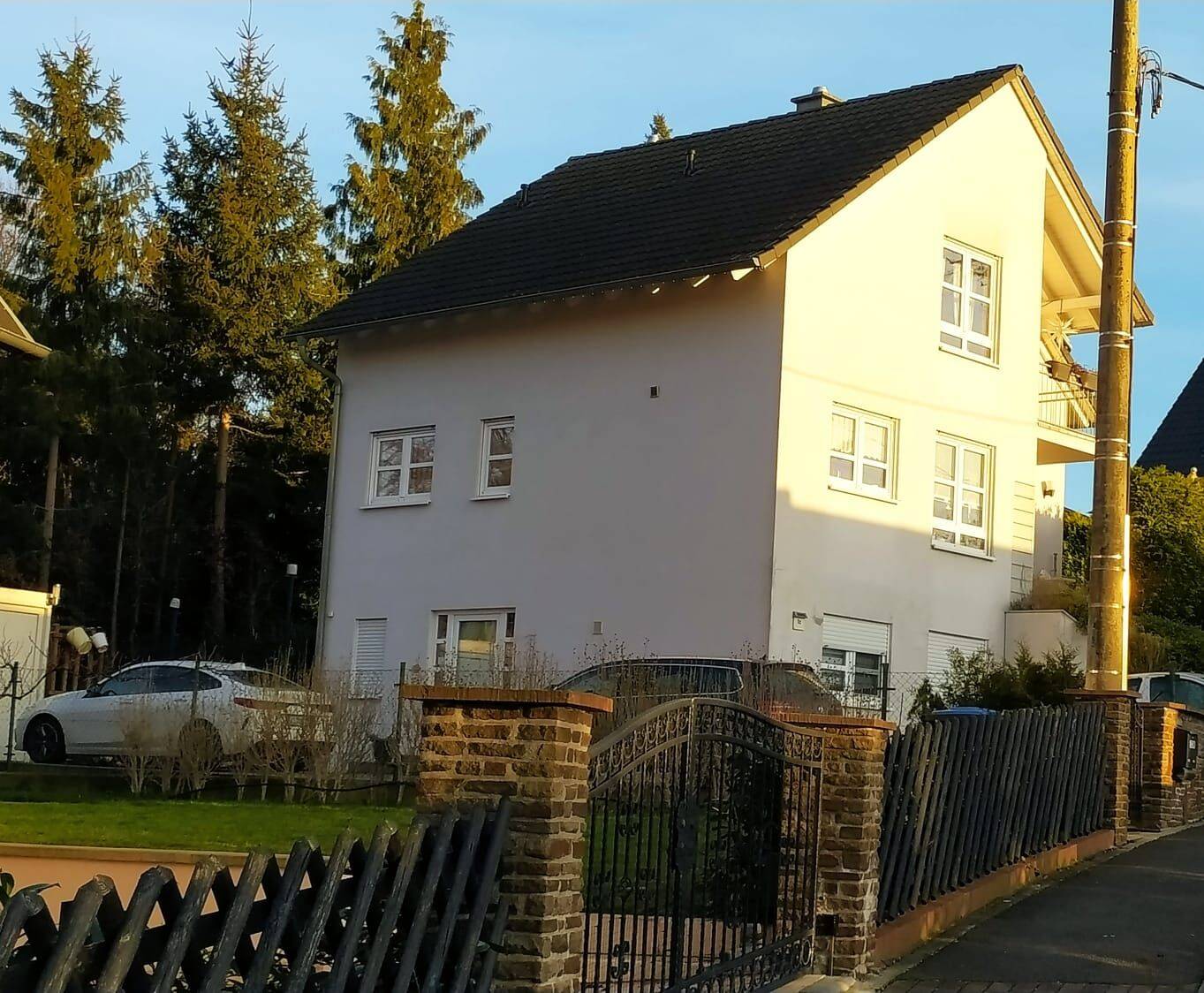 Raus aus der Stadt, rein in die Natur – Top modernes 5-Raum Einfamilienhaus im Grünen, 4552 Borna